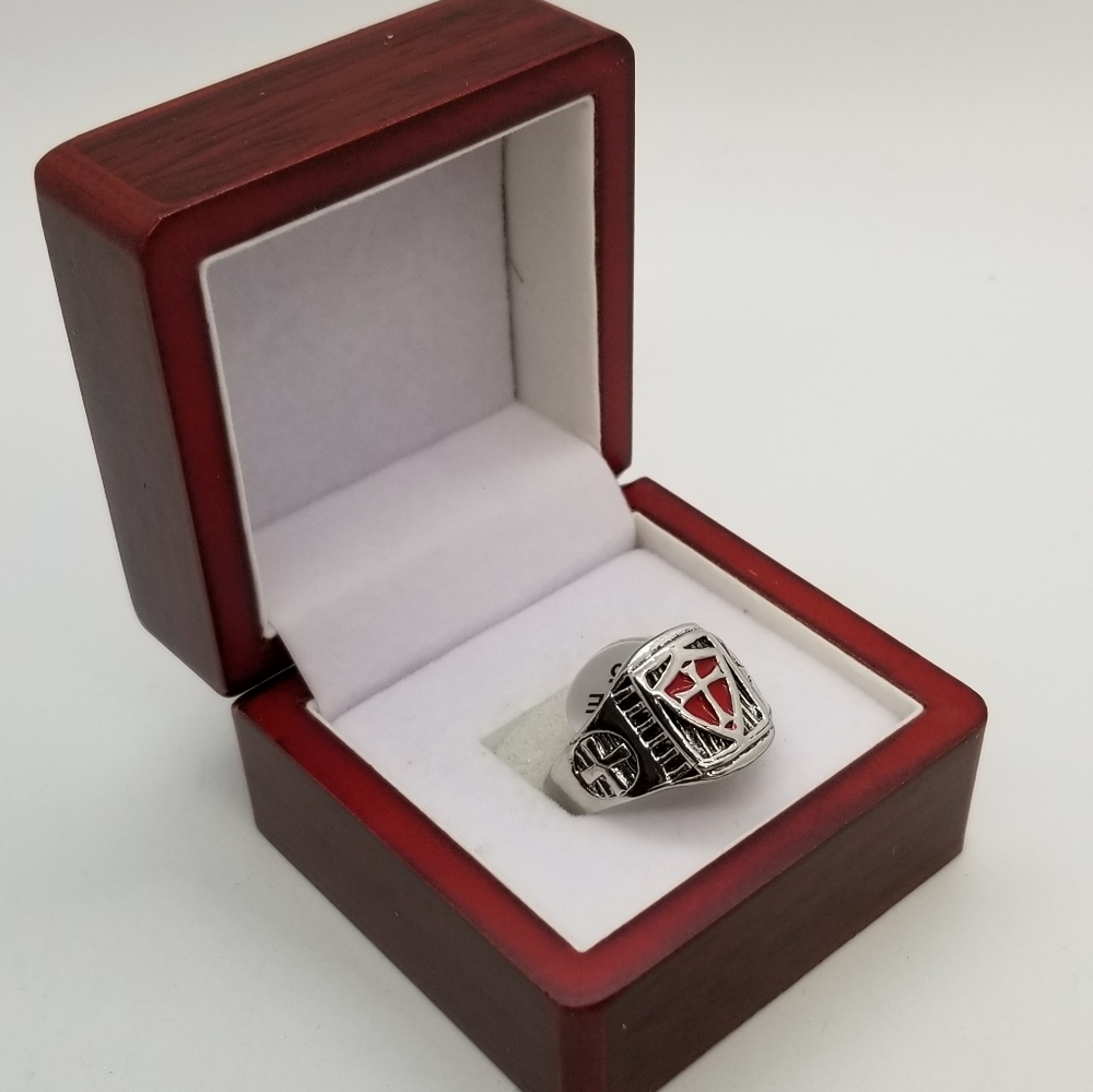 Mans Ring - Picture 2 of 3